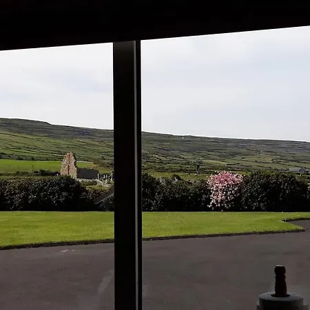 Daire Seacoast Chalet, Fanore, Wild Atlantic Way